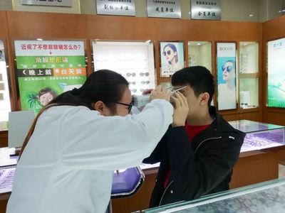 新學期,近視孩子應不應該坐前排C位?